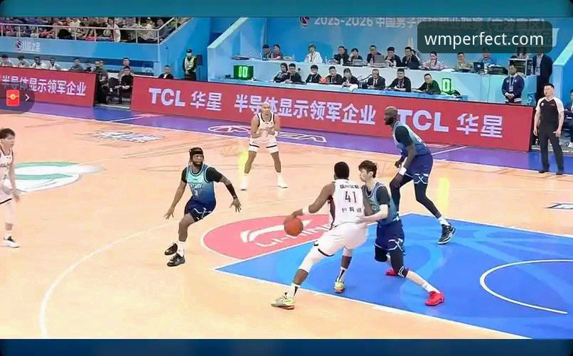 完美体育登录 3大逆转关键:兰道夫33分统治加时,浙江83-81横扫宁波挺进八强